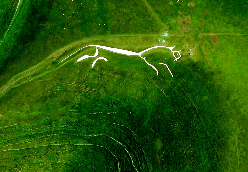 Уффингтонская белая лошадь: 2500 лет назад кто-то создал этот огромный наскальный рисунок, который видно даже с космоса