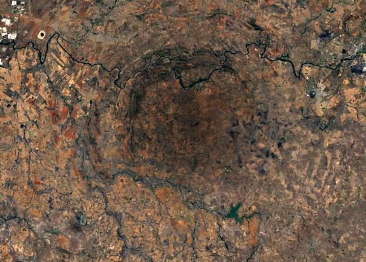 Около 2 миллиардов лет назад тут образовался самый большой на Земле ударный кратер - Вредефорт