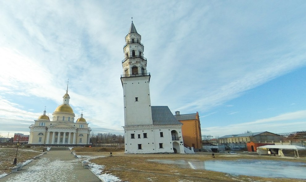Башня на Урале, которая «падает» несколько веков и хранит тайны своего назначения - Невьянская башня