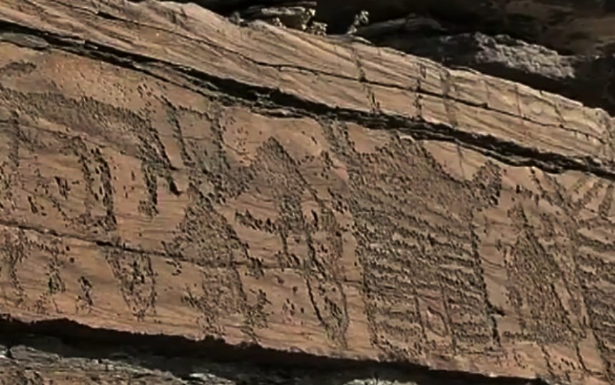 Древние рисунки Хакасии, которые можно заметить утром или на закате - петроглифы на хребте Бояры