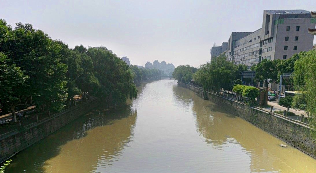Длиннейший судоходный канал, который начал строиться ещё 2000 лет назад и до сих пор функционирует - Великий китайский канал