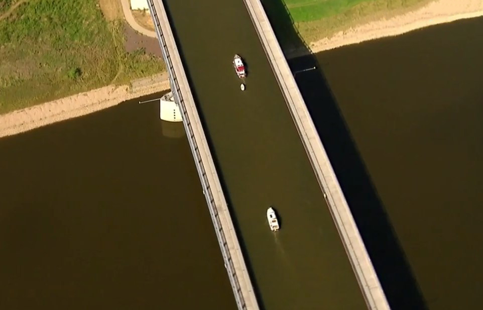Судоходный канал, который подняли над рекой - Магдебургское пересечение водных путей