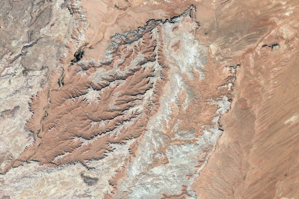 «Долина Гоблинов» - колоритный неземной пейзаж в пустыне Сан-Рафаэль