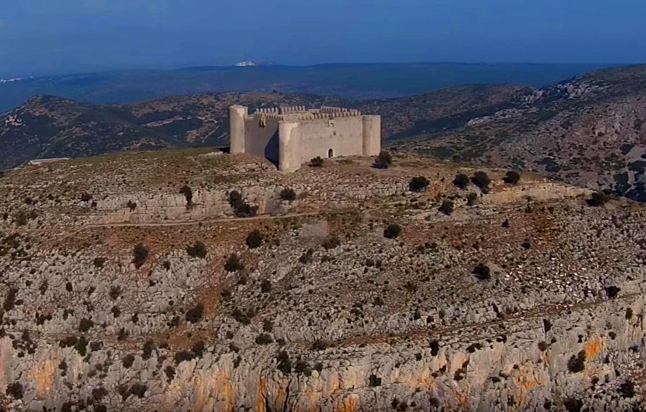 Крепость на холме - Castell de Montgri