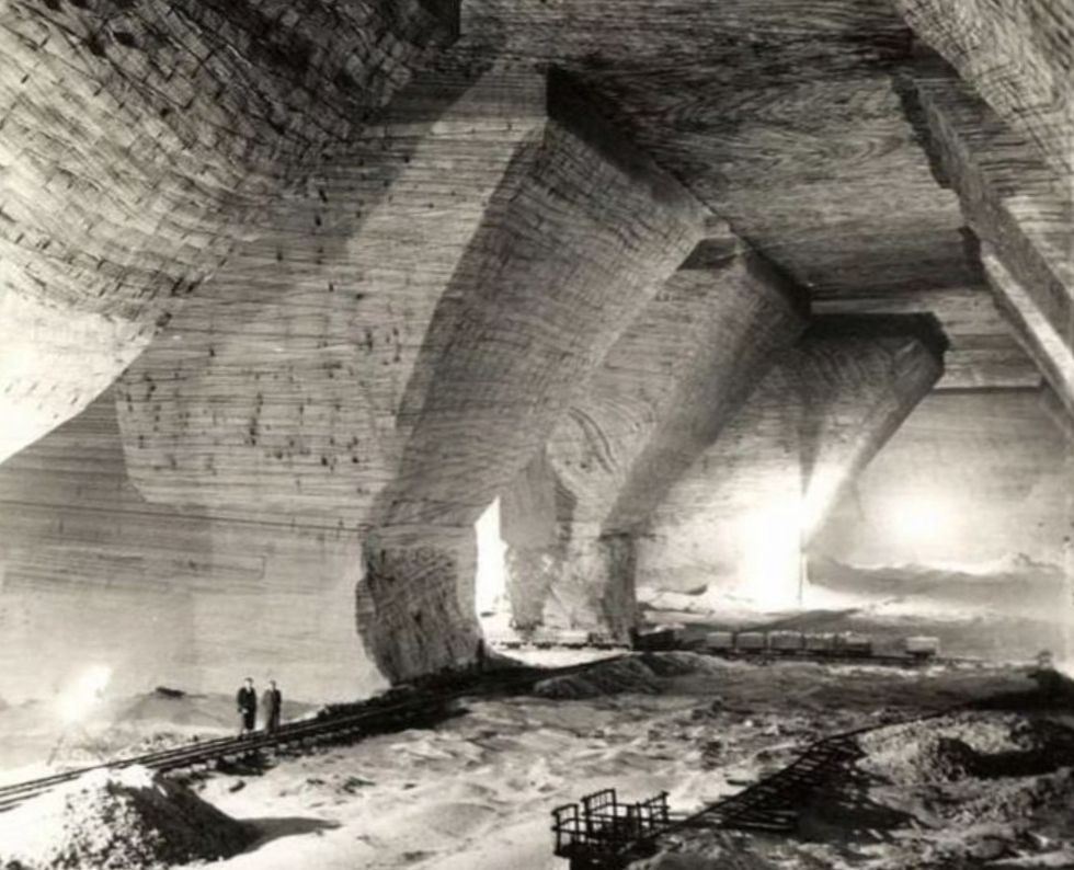 Громадные подземелья, созданные человеком - одни из крупнейших выработанных солевых шахт