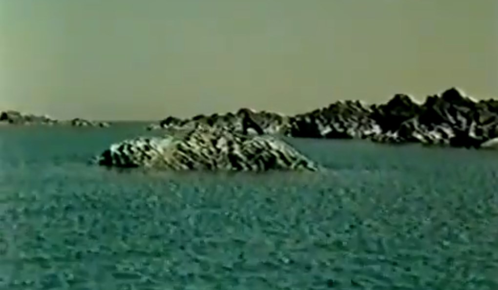 Город прямо в Каспийском море — «Нефтяные Камни» на сваях
