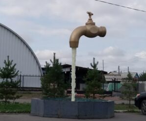 Парящий в воздухе огромный кран-фонтан в Красноярске и его аналоги в мире