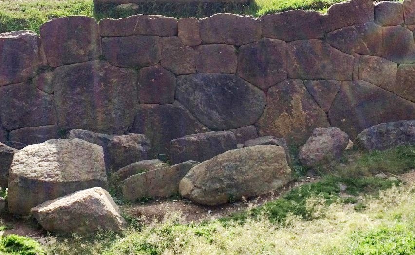 Похожие на гигантские ступени великанов - древние террасы инков